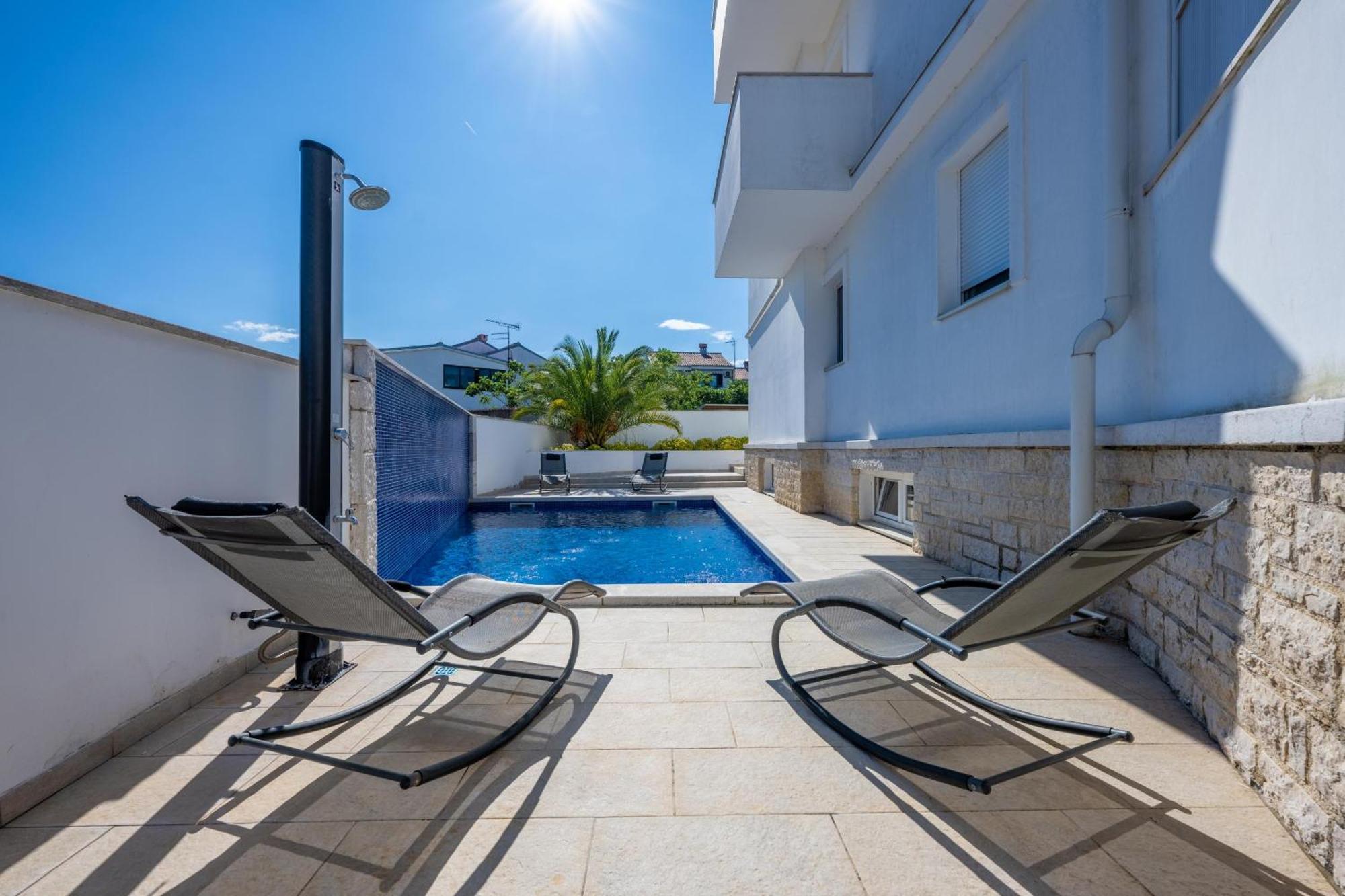 Dream Lounge With Sea View Apartment พูลา ภายนอก รูปภาพ